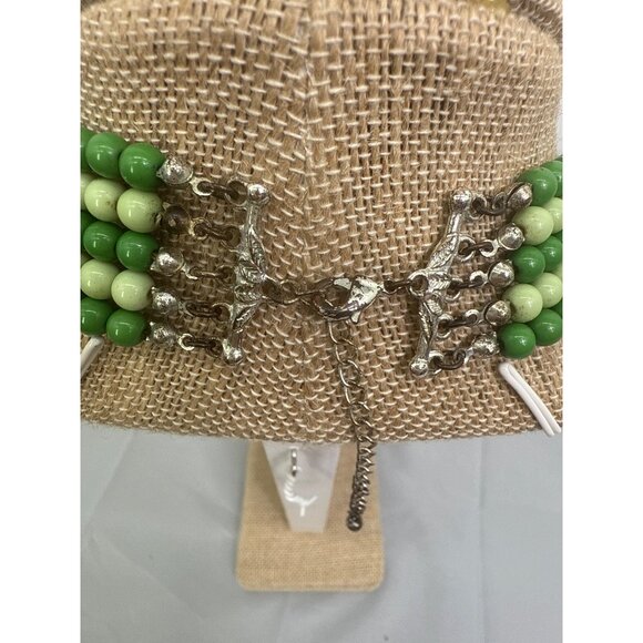 Vintage Green Beaded Necklace With Large Flower Pendant & Gold Accents - Picture 4 of 5